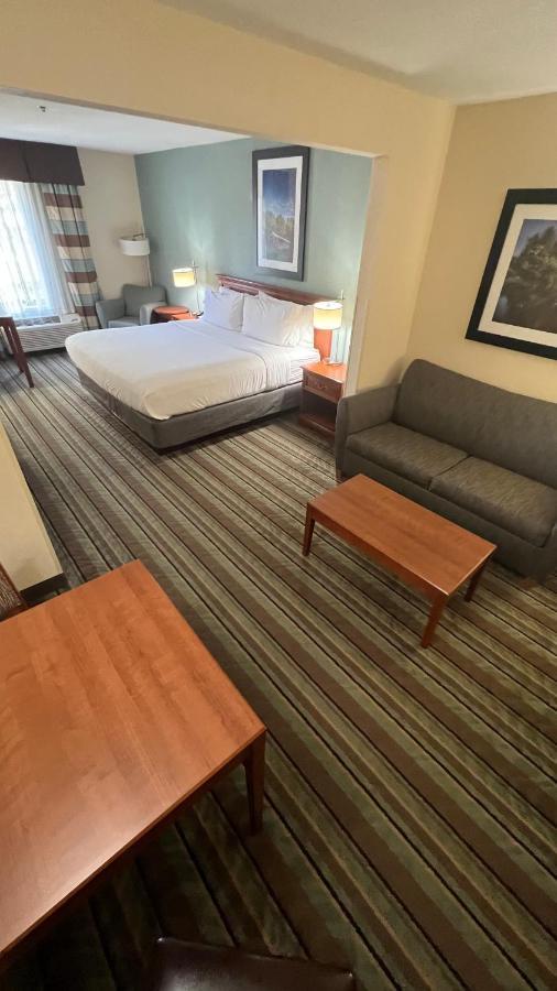 Holiday Inn Express & Suites Salamanca, An Ihg Hotel Eksteriør bilde